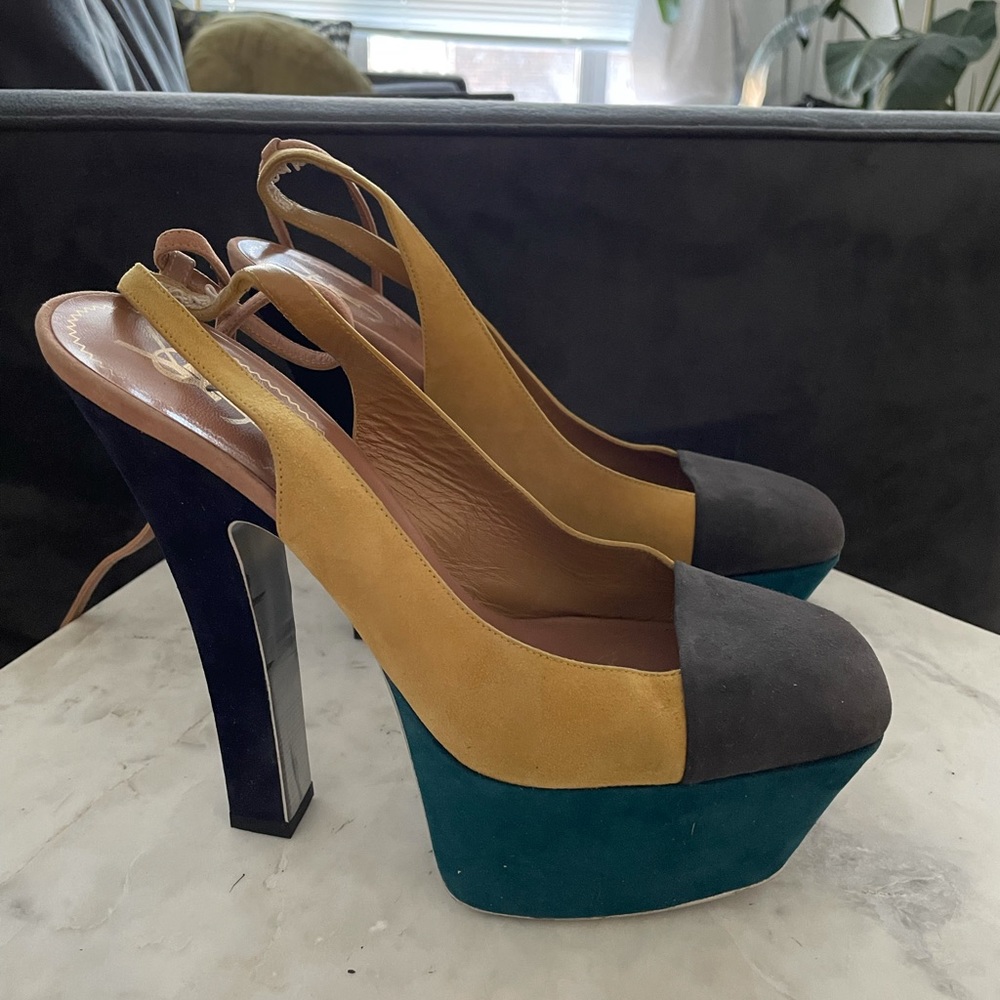 YSL size 9 suede platform tie up pumps